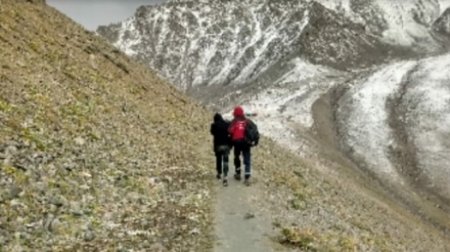 Алматы тауларында екі испандық қыз құтқарылды