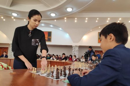 Шахмат: Қызылордада Динара Сәдуақасова шеберлік дәрісін өткізді