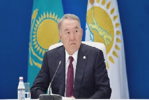 Назарбаев блогерлерге жауап беруге шақырды