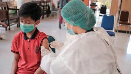 6 жастан асқан балаларға вакцина салынады