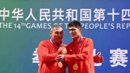 Қытай чемпионатында екі қазақ боксшысы топ жарды