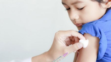 АҚШ-та балаларға 5 жастан бастап вакцина салу мақұлданды