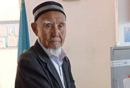 85 жастағы Құрбан қажы референдумға қатысты таңдауын жасады
