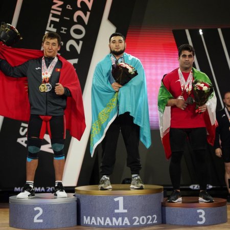 Асылжан Бектай ауыр атлетикадан Азия чемпионы атанды
