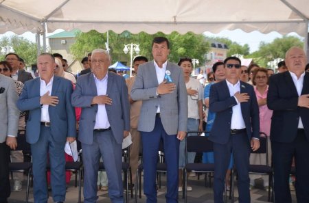 АСТАНАДА ӨТКЕН ҰЛЫ ЖЕҢІСТІҢ 80 ЖЫЛДЫҒЫНА АРНАЛҒАН ӘСКЕРИ ПАРАДТЫ ШИЕЛІЛІКТЕР ДЕ ТАМАШАЛАДЫ