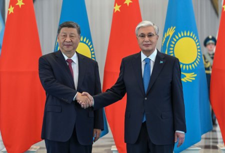 Мемлекет басшысы ҚХР Төрағасымен келіссөз жүргізді