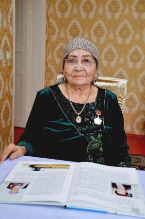 БІЛІКТІ МАМАН – АРДАҚТЫ АНА