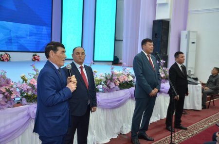 АУДАН ӘКІМІ АЙТБАЙ ЖАНДАРБЕКОВ КЕНТ ТҰРҒЫНДАРЫМЕН ЕРКІН ФОРМАТТА КЕЗДЕСУ ӨТКІЗДІ