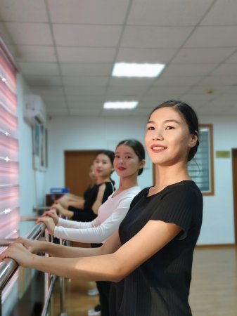 ӨНЕР МЕН ТӘРБИЕ ТОҒЫСҚАН ОРТА