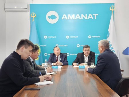 ОБЛЫСТЫҚ МӘСЛИХАТ ДЕПУТАТТАРЫ ҚАБЫЛДАУ ӨТКІЗДІ