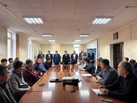 «РУ-6» ЖШС ЖҰМЫСШЫЛАРЫМЕН ЖАҢА КОНСТИТУЦИЯ ЖОБАСЫ ТАЛҚЫЛАНДЫ