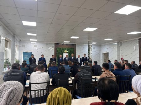 «СЕМІЗБАЙ-У» ЖШС ЖҰМЫСШЫЛАРЫНА ЖАҢА КОНСТИТУЦИЯ ЖОБАСЫ ТҮСІНДІРІЛДІ