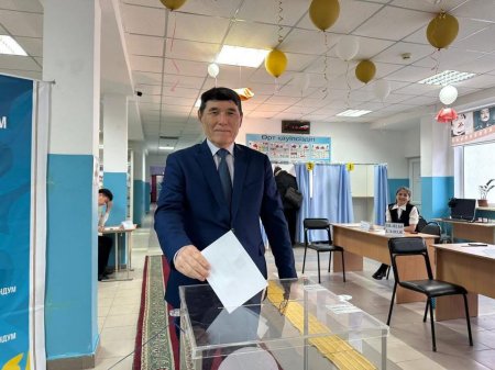 Шиелі ауданының Құрметті азаматы референдумда алғашқылардың бірі болып дауыс берді
