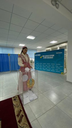 ҰЛТТЫҚ КИІММЕН КЕЛІП ДАУЫС БЕРДІ