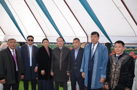 ШИЕЛІДЕ КИІЗ ҮЙЛЕРГЕ АРДАҚТЫ АЗАМАТТАРДЫҢ ЕСІМДЕРІ БЕРІЛІП, НАУРЫЗ КЕҢ АУҚЫМДА ТОЙЛАНДЫ